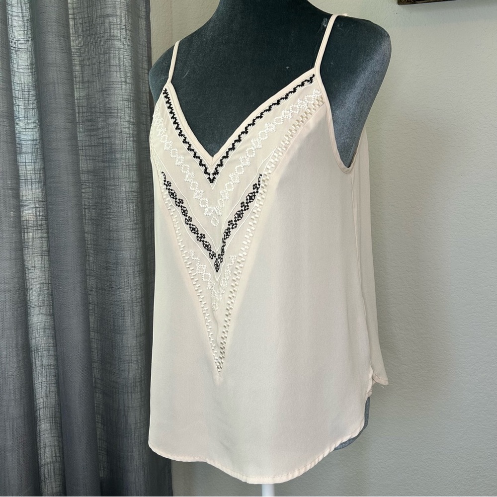 41 Hawthorn Blush V-Neck Embroidered Spaghetti-Strap Camisole - Picture 11 of 16